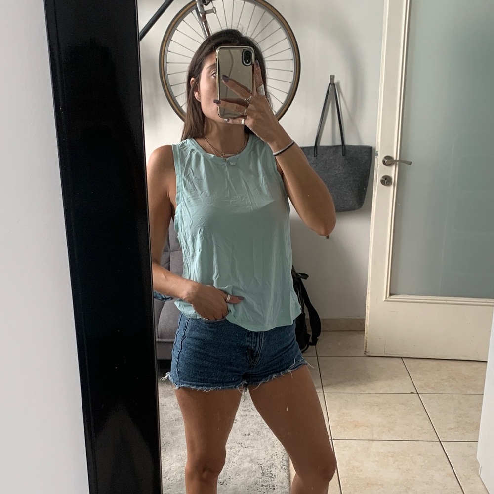 Hoodies Pro medium workout sleeveless shirt light blue green teal Tiffany aqua